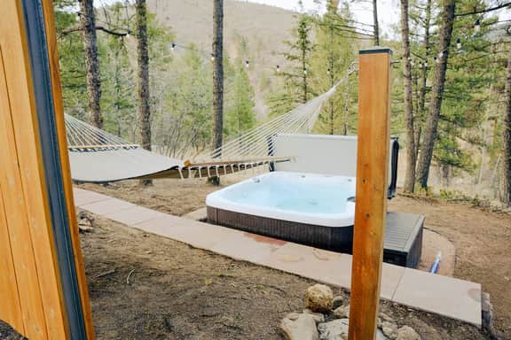 Secluded Mountain Cabin: Hot Tub & Large Deck