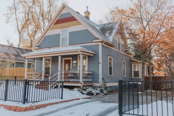 Spacious Downtown Family Home: Hot Tub & Fire Pit