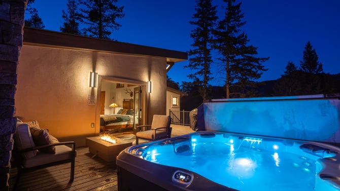 The Art of the Evening: Why Our Outdoor Spaces Define Your Pikes Peak Getaway